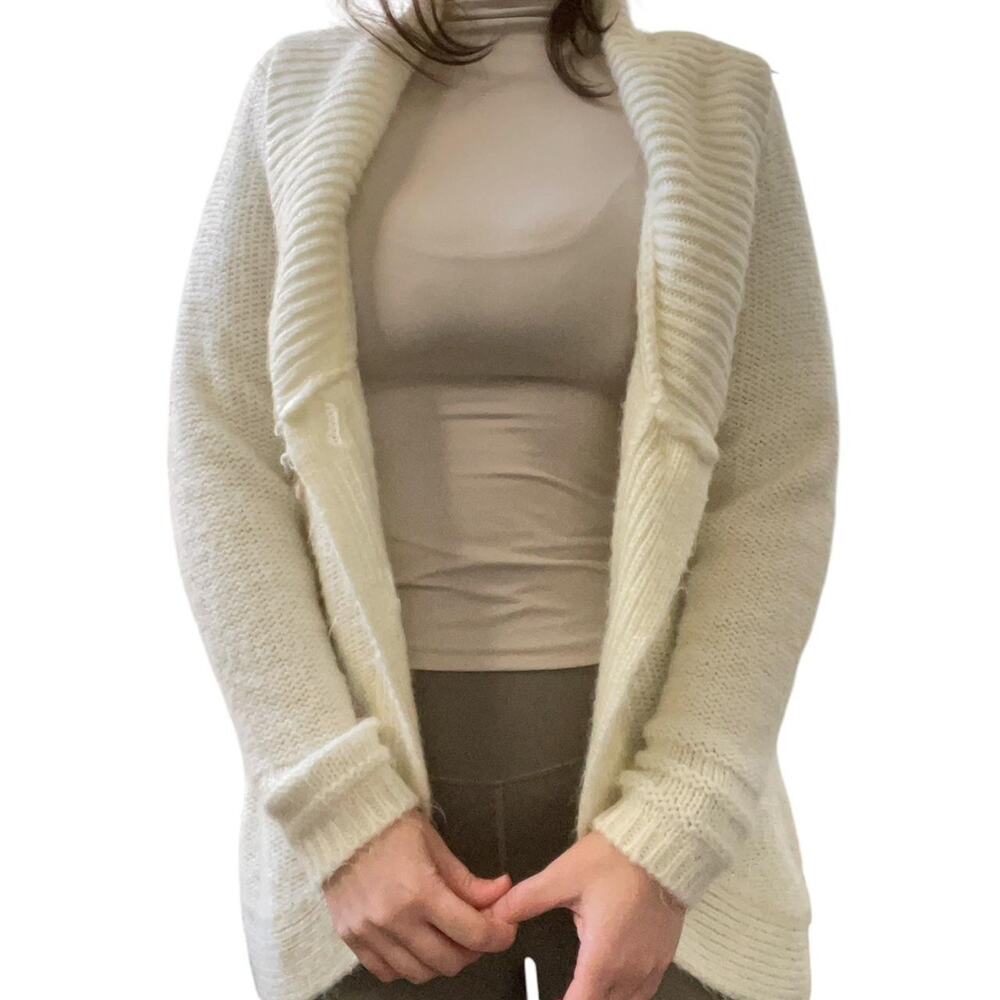 Authentic y2k cream white wool cardigan